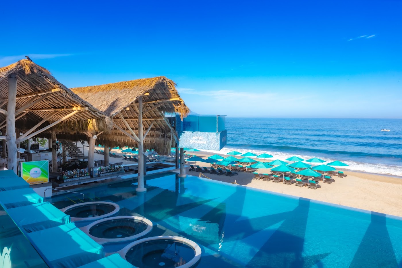 Mantamar Beach Club