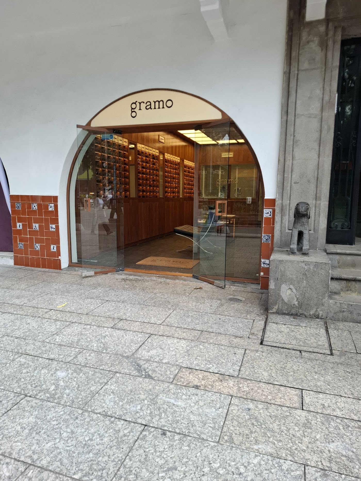 Gramo